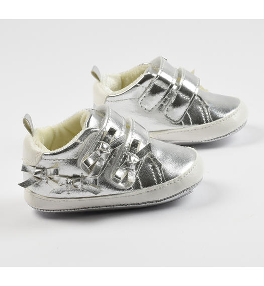 Scarpine modello sneakers in tessuto lucido con fiocchi per neonata da 0 a 24 mesi Minibanda SILVER-1157